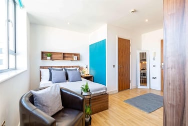 1 bed studio, 4 Dighton Street, Kingsdown, Bristol, BS28AU - Image 1